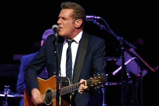 Co-fondatorul si chitaristul trupei Eagles, Glenn Frey a murit la 67 de ani