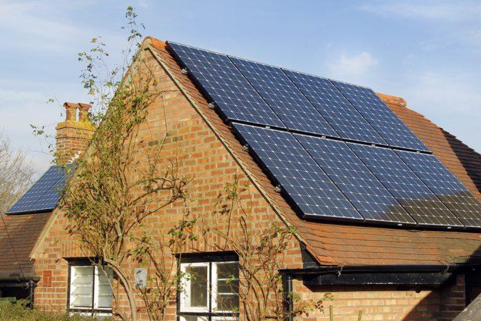 Panouri fotovoltaice - Preturi optime pentru o casa eco