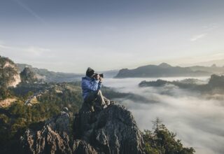 Documentarul Muzical: Cum Se Spune Povestea Neștiută din Spatele Scenei