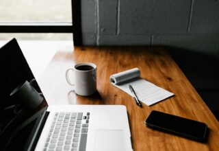Economia Conținutului prin Subscripție: Modelul Newsletterelor Specializate